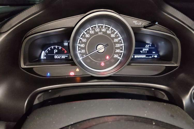 Used Mazda 3 Axela 2017 Sedan 1.5L Automatic Luxury Model Emission Standard China V Instrument Cluster