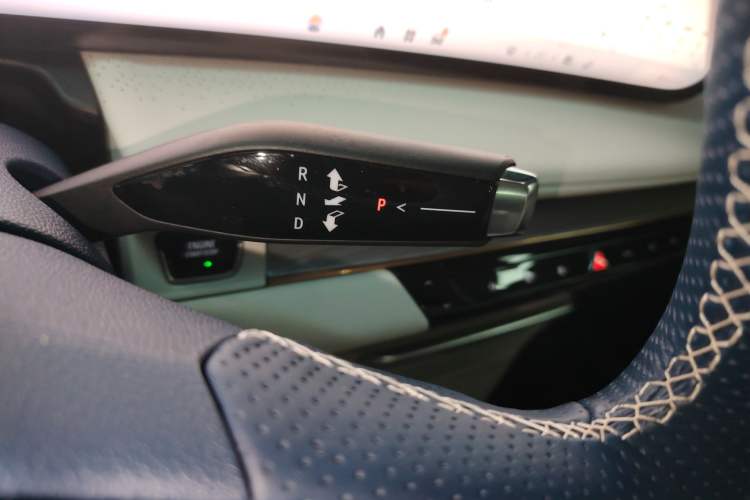 Used Buick GL8 New Energy 2024 Lu Zun Luxury Edition 7-Seater
