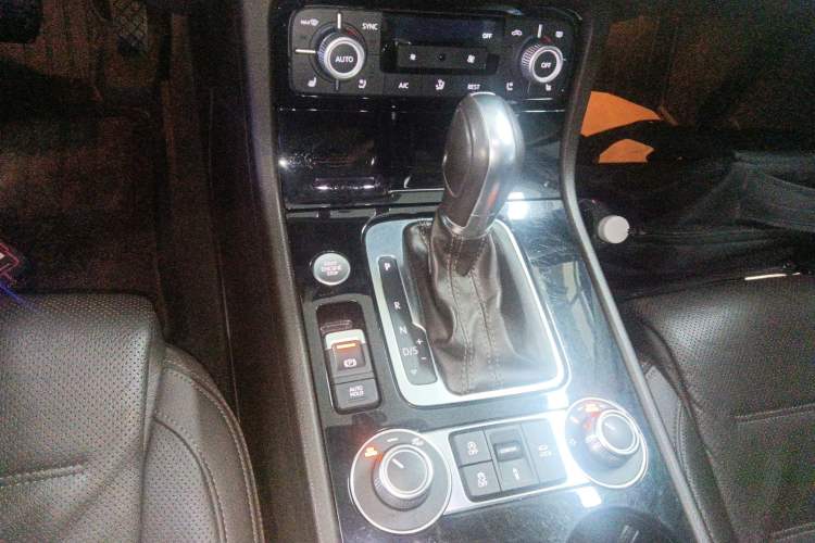 Used Volkswagen Touareg 2017 3.0 TSI Touareg Model
