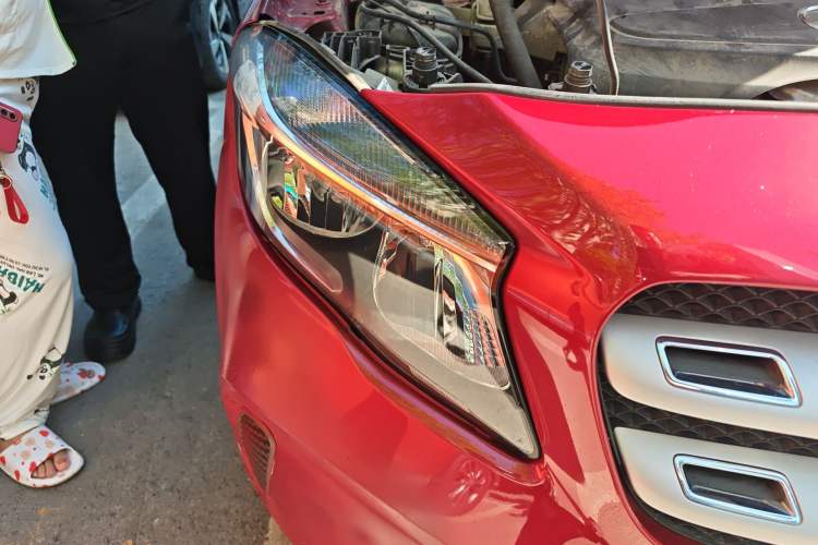 Used Mercedes-Benz GLA 2017 GLA 200 Sport Edition Right Front Headlight