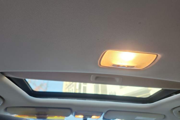 Used Honda CR-V 2013 2.4L two-wheel drive luxury version