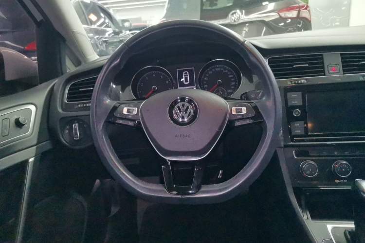Used Volkswagen Golf 2019 1.6L Automatic Comfort Model China V Standard
