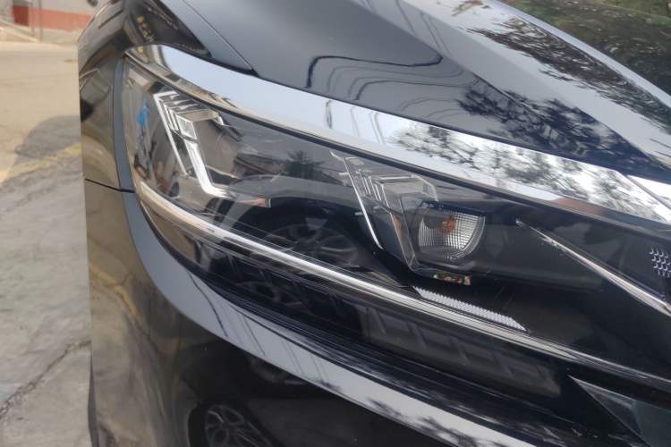 Used Volkswagen Passat 2020 330TSI Elite Edition China VI Right Front Headlight