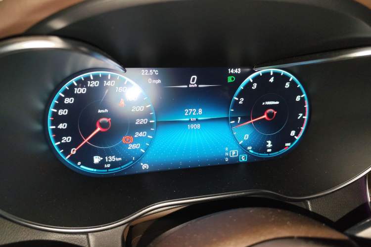 Used Mercedes-Benz GLC 2022 GLC 260 L 4MATIC Luxury Model Odometer Close Up