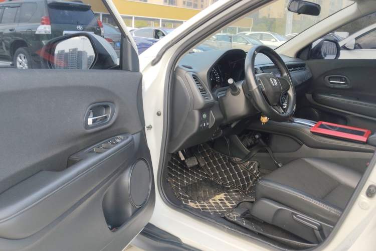 Used Honda Vezel 2020 1.5L CVT Pioneer Edition
