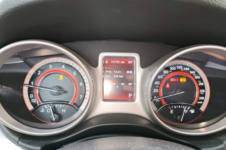 Used Dodge Journey 2013 2.4L Two-Wheel Drive Luxury Version