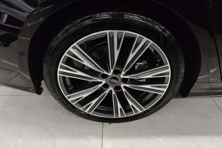 Used Audi A6L 2025 Revised 45 TFSI Prestige Dynamic Edition
