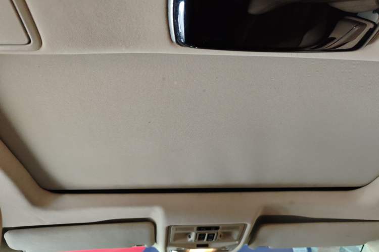 Used Jaguar XJ 2012 XJL 3.0 Panoramic Business Edition Headliner