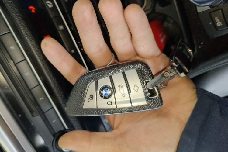 Used BMW 5 Series 2011 523Li Leading Model