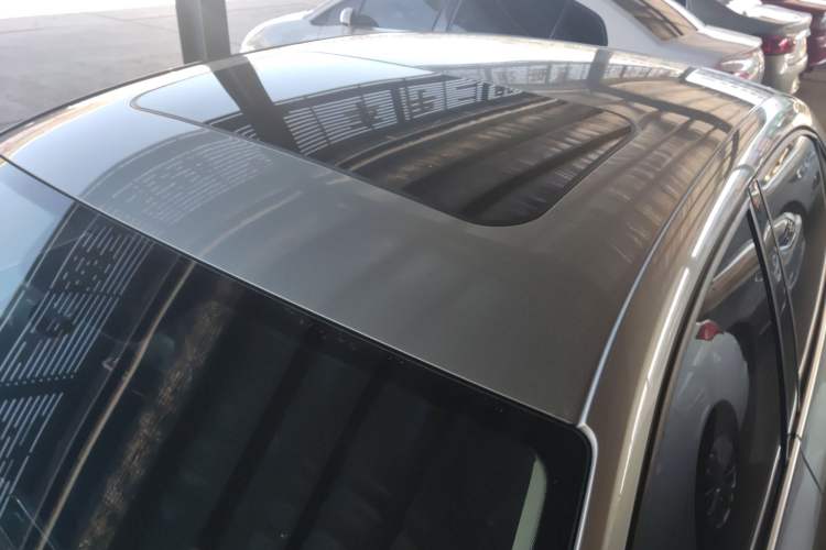 Used Volkswagen Sagitar 2015 230TSI Automatic Luxury Model