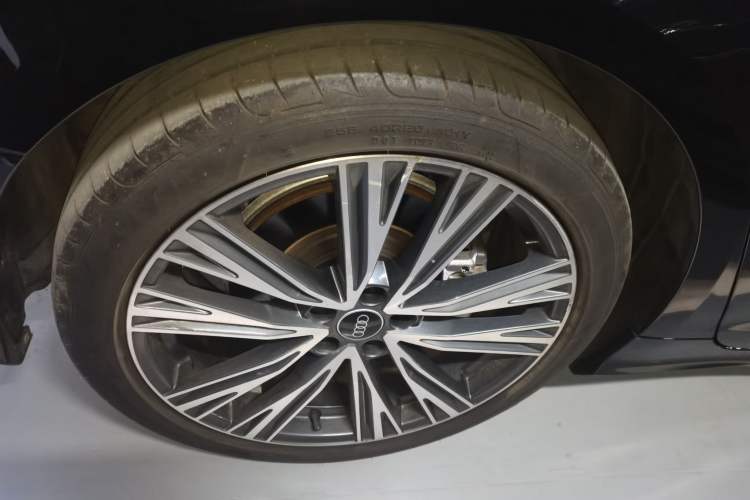 Used Audi A6L 2023 40 TFSI Luxury Dynamic Model
