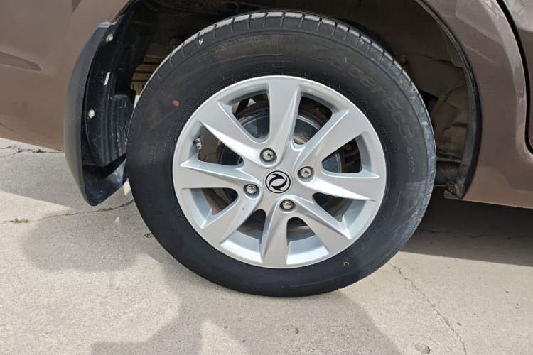 Used Dongfeng Fengon 330 2019 1.5L 330S Manual Comfort Version China VI Standard