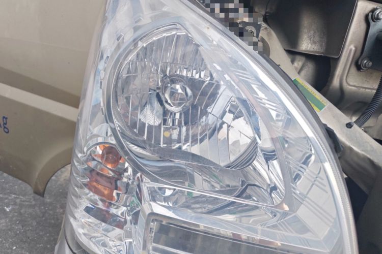 Used Wuling Rongguang 2019 1.5L Extended-Body Van Base Model with 2 Seats Right Front Headlight