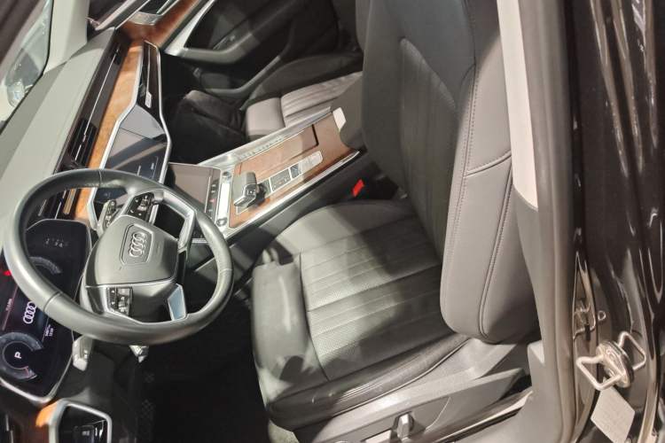 Used Audi A6 2021 allroad quattro Explorer 55 TFSI Prestige Off-Road Model