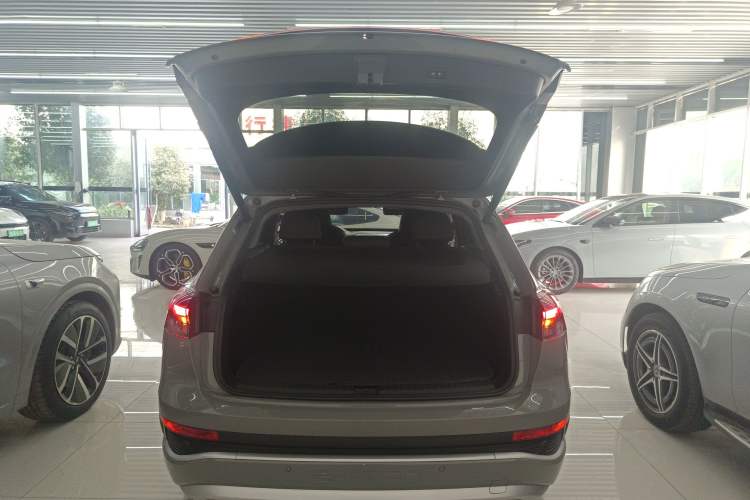 Used Audi Q4 e-tron 2022 50 e-tron quattro Creation Edition