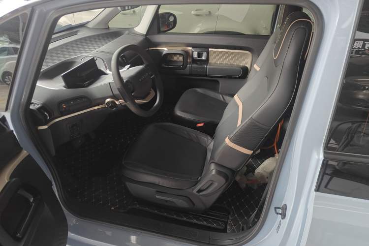 Used Baojun KiWi EV 2022 Artist Lite Edition Lithium Iron Phosphate
