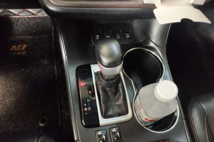 Used Toyota Highlander 2017 2.0T Four-Wheel Drive Luxury Edition 7 Seats
