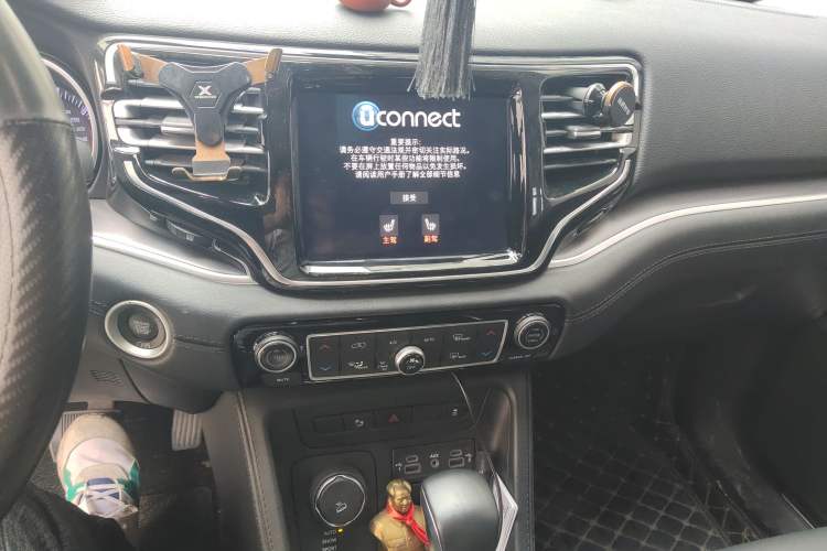 Used Jeep Grand Commander 2018 2.0T Four-Wheel Drive Enjoyment Version China V
