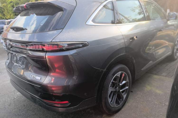 Used CHANGAN CS75 PLUS 2025 4th Generation 1.5T New Blue Whale Smart Flagship Version Rear Right 45 Deg