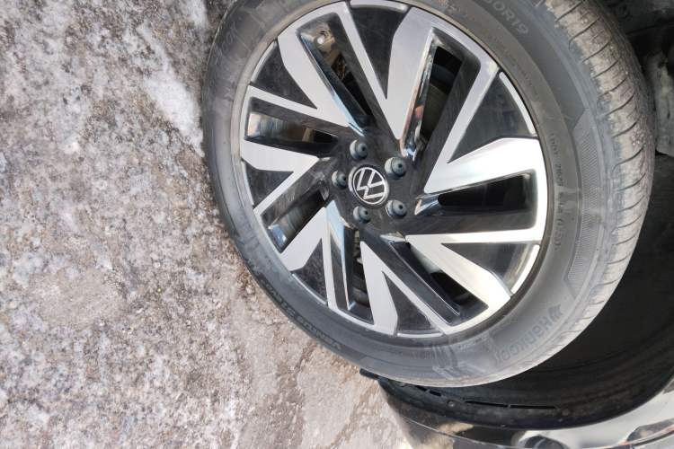 Used Volkswagen Tayron 2023 330TSI Two-Wheel-Drive R-Line High-Energy Version
