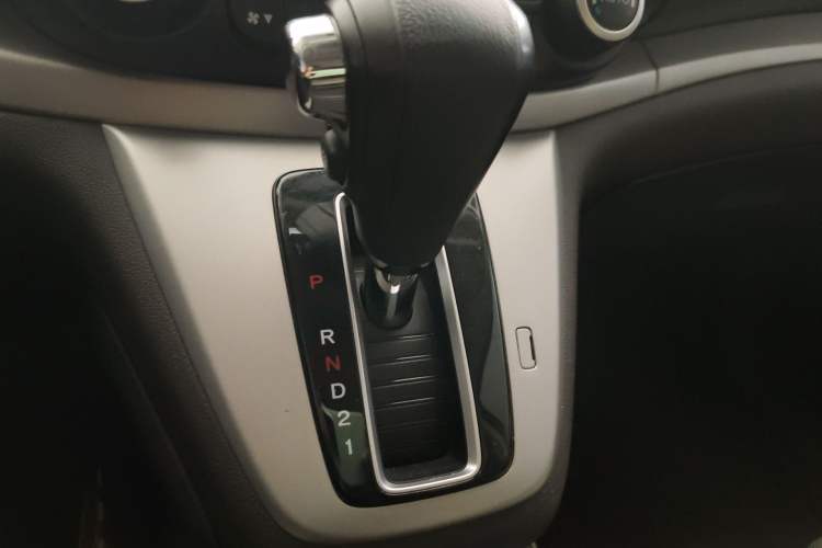 Used Honda CR-V 2013 2.4L four-wheel drive luxury version Gear Lever