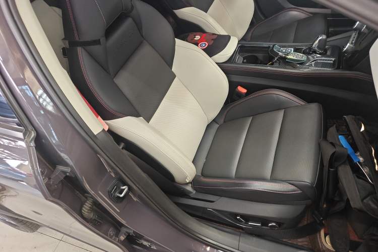 Used Lynk & Co 02 2022 1.5T DCT Shine Pro