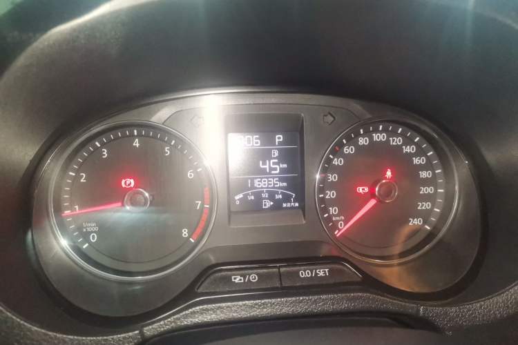 Used Volkswagen Polo 2016 1.6L Automatic Comfort Model
