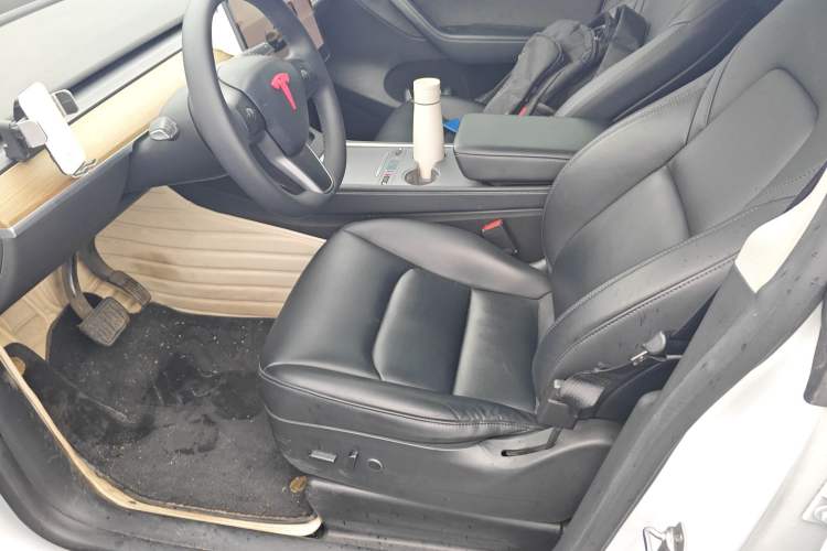 Used Tesla Model Y 2022 Rear-Wheel-Drive Version
