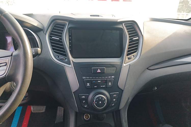 Used Hyundai Santa Fe 2013 2.4L Automatic 2WD Comfort Edition