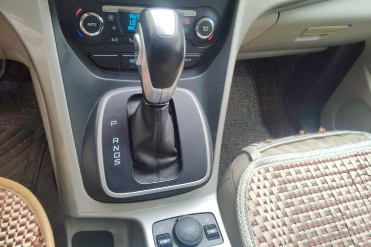 Used Ford Kuga 2013 1.6L GTDi 4x4 Elite Model
