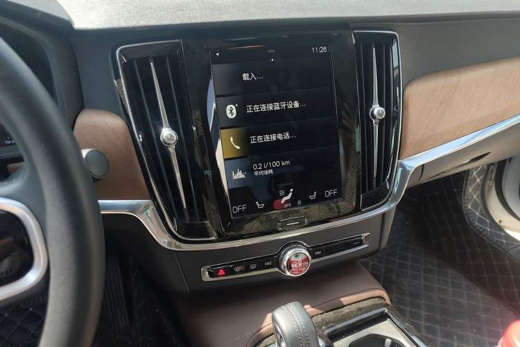 Used Volvo S90 New Energy 2020 T8 e-Drive Hybrid – Zhiyi Luxury Edition Audio And AC Panel