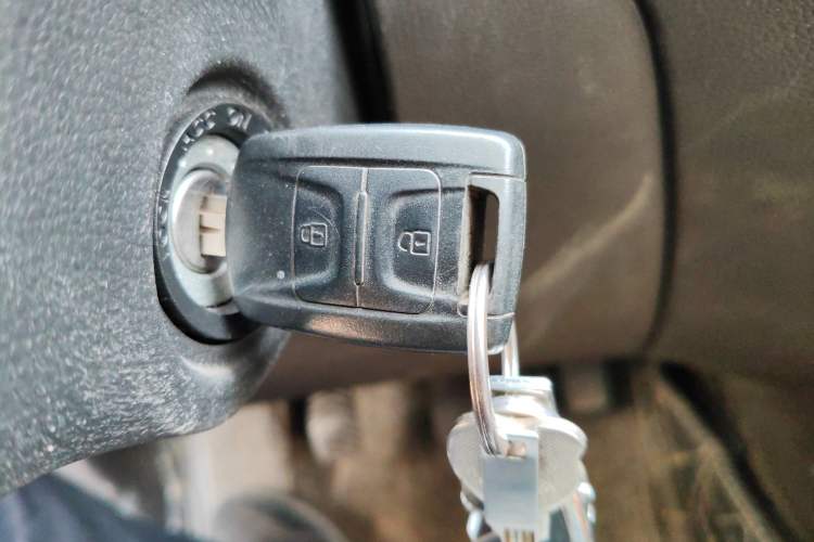 Used Wuling Hongguang V 2019 1.5L Jingqu Version China VI LAR