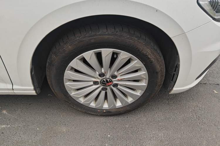 Used Volkswagen Lavida 2021 1.5L Manual Comfort Edition Right Front Wheel Hub
