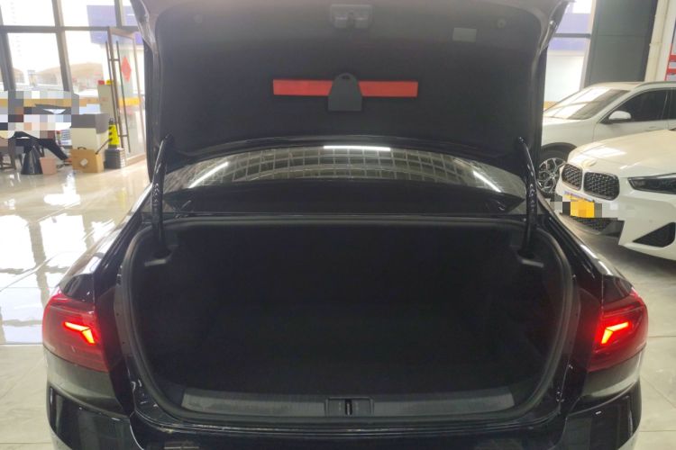 Used Volkswagen Magotan 2023 2 Million Units Limited-Edition 280TSI DSG Comfort Version Trunk