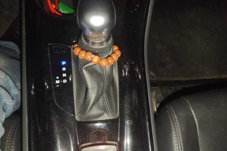 Used Toyota IZOA 2018 2.0L Yichi Version China VI Standard Gear Lever