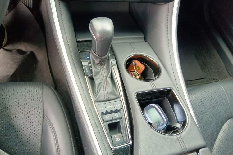 Used Toyota Avalon 2022 2.5L Luxury Edition
