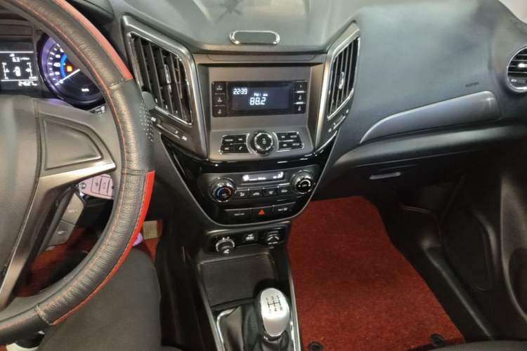 Used CHANGAN CS15 2016 1.5L Manual Fashion Edition