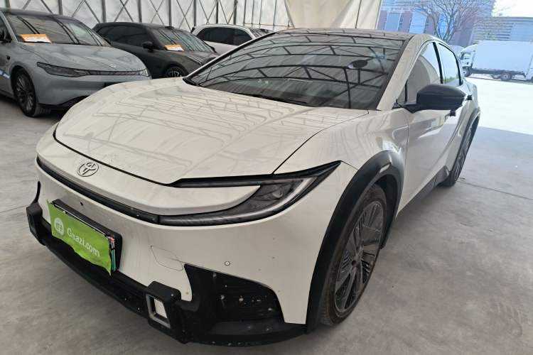Used Toyota bZ5 2025 Model 550 PRO
