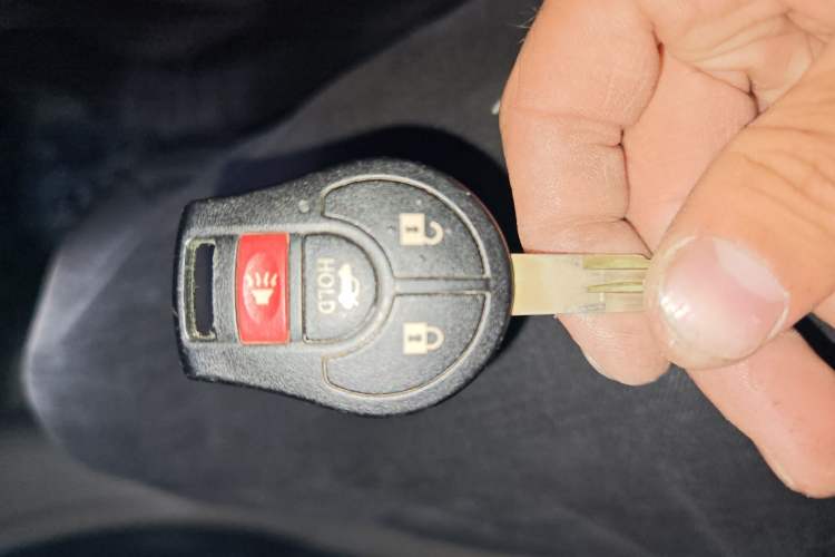 Used Nissan Sunny 2015 1.5XE CVT Comfort Edition Vehicle Key