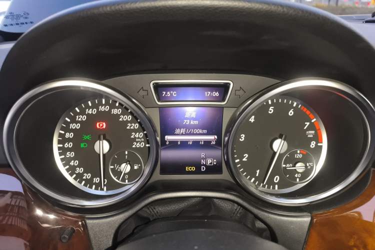 Used Mercedes-Benz M-Class 2014 ML 400 4MATIC Luxury Model