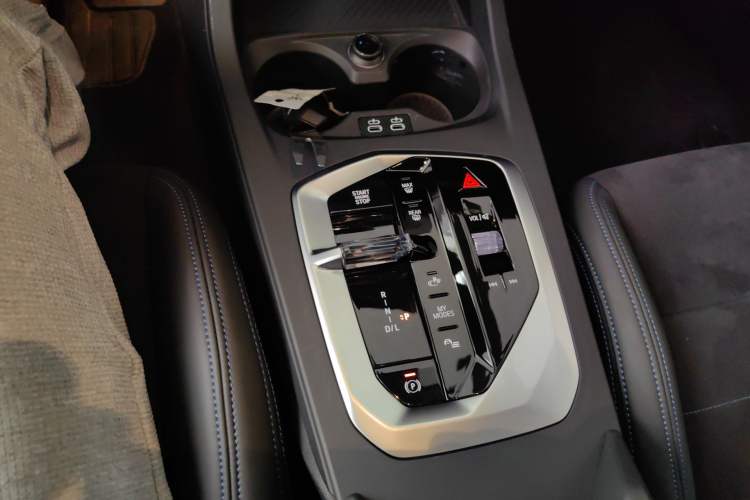 Used BMW 2 Series 2025 225L M Sport Night Edition Package Gear Lever