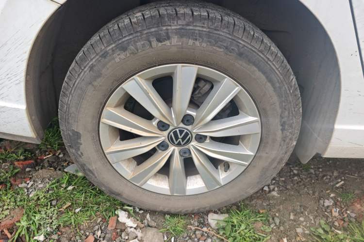 Used Volkswagen Lavida 2024 1.5L Automatic DeYi Edition Exterior 5