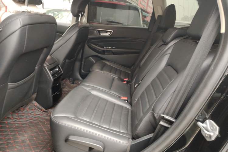 Used Ford Edge 2018 EcoBoost 245 Two-Wheel-Drive Titanium 7-Seater China VI Standard
