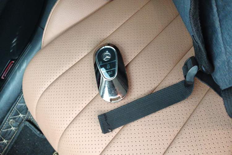 Used Mercedes-Benz E-Class 2025 Facelift E 300 L Luxury Edition
