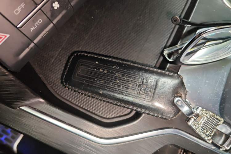 Used Wey VV6 2020 2.0T Two-Wheel Drive Smart Protection+