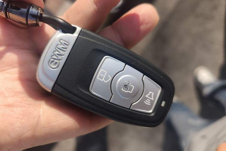 Used Haval H6 2013 Upgraded Model 1.5T Manual Two-Wheel Drive Urban Version