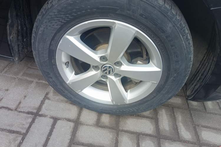 Used Volkswagen Lavida 2013 Revised Classic 1.6L Automatic Fashion Edition
