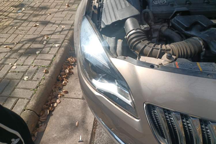 Used Buick Regal 2015 2.0L Leading Fashion Edition