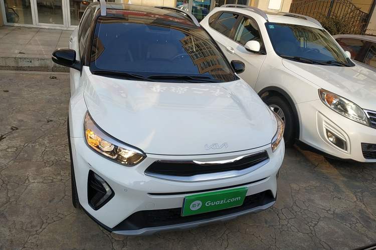 Used Kia kx1 Stonic 2021 1.4L CVT Sunroof Model
