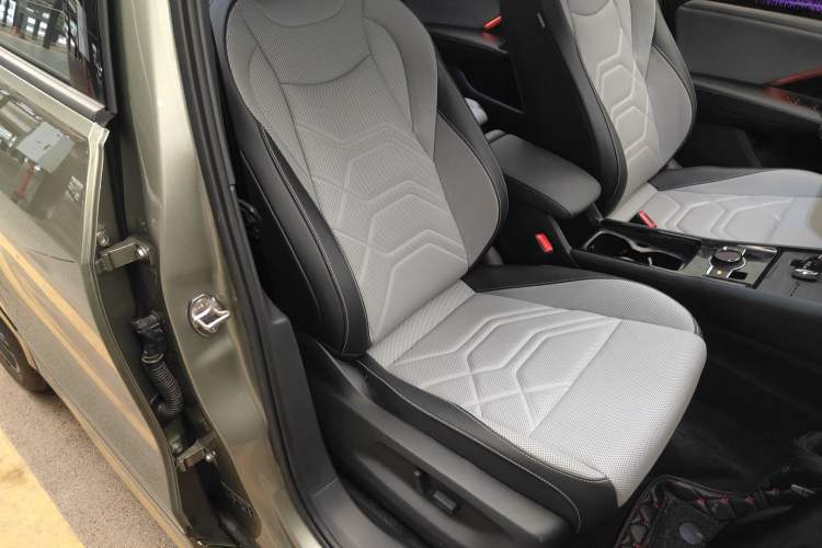 Used Volkswagen Tayron 2025 Tiguan L 380TSI 4Motion Luxury